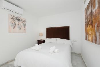 Penthouse in Puerto Banus with sea and marina views, Marbella (foto 5)