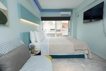 EllMar - new & modern studio in the center, Calcide (foto 2)