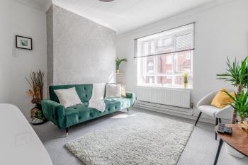 Astonishing Two Bedroom Apartment in Nelson, London (photo 3)
