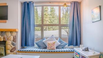 Crystal Forest #29 by Bear Country, Sun Peaks (fotografie 5)
