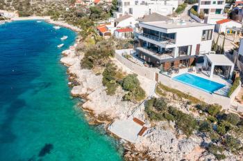 Beachfront Villa Punta Planka with Pool, Rogoznica (photo 4)