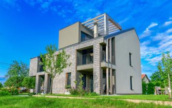 Plitvice Nest - 2 Bedrooms & 2 Bathrooms Gallery Apartment, Rakovica (foto 4)
