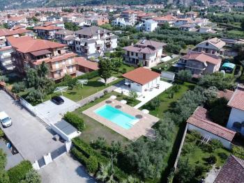 STRAPALU', Fondi (fotografie 3)
