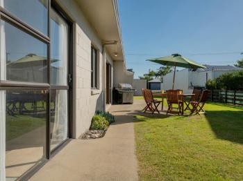Location Plus - Whangamata Holiday Home, Whangamata (Foto 3)