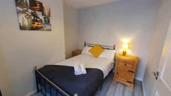 Contractors, City Centre, Parking, 3 Double Rooms, Netflix, Cosy!, Coventry (photo 2)