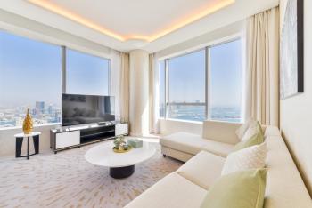 Ultra Luxury Palm Tower with Shared Hotel Facilities, Dubai (photo 3)