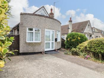21 Crossways, Clacton-on-Sea (photo 2)