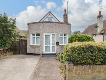 21 Crossways, Clacton-on-Sea (photo 3)