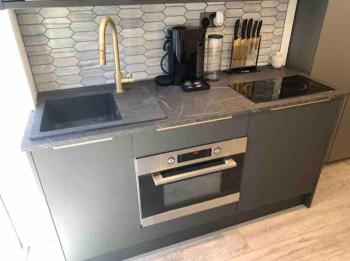 Lux Private Entrance 1 bed Studio - Free Parking - ideal for COOP Live, MCR City Centre, Salford Royal Hospital & Buile Hill Mansion wedding venue, Manchester (photo 5)