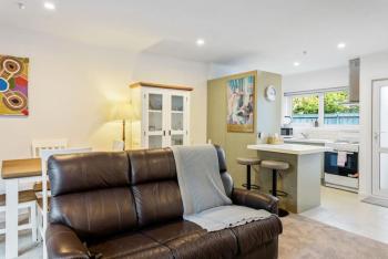 Flora and Fauna Unit with garden and deck, Auckland (Foto 3)