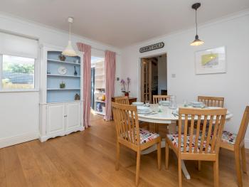 Pass the Keys Spacious family home with parking, Bath (zdjęcie 5)