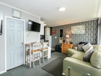 98 Cherry Park, Skegness (photo 4)