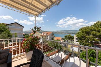 Treno, Luxurious Apartment with Jacuzzi and Sea-View, Trogir (fotografie 2)
