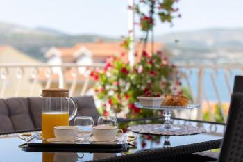 Treno, Luxurious Apartment with Jacuzzi and Sea-View, Trogir (fotografie 3)