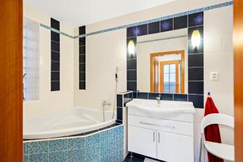 Family apartment with garden view, Братислава (фото 5)