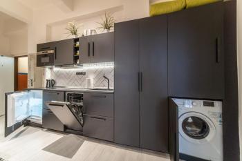 Sunny Central Apartment on Wenceslas Square by easyBNB, Praha (fotografie 5)