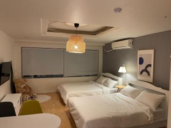 WinSome_HongDae, Seoul (photo 2)