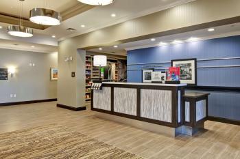 Hampton Inn & Suites by Hilton Saskatoon Airport, Саскатун (фото 2)