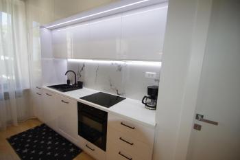 Bright & Modern 2-Bedroom Flat in Pula, Pula (foto 4)
