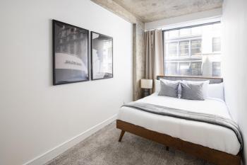 Chic and Spacious 2BD Apt with washer and dryer in unit, New York (Foto 2)