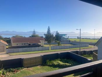 Becks at The Bay Loadshedding free, Mossel Bay (Foto 3)