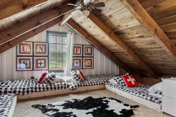 Rustic Cabin, Dock, Firepit, Kayaks & Games, Winchester (photo 4)