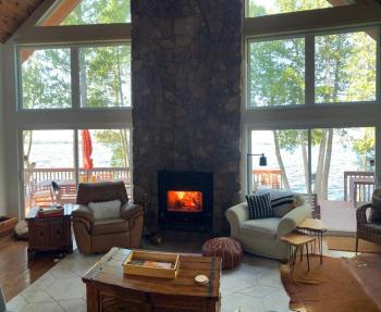 Algonquin Island 'Luxe' Cottage at the edge of the Park, South River (photo 5)