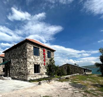 ArtStar, Sevan (fotografie 4)