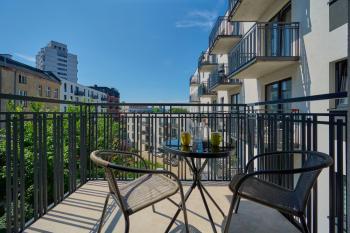 City Center Mirrors Apartment with Parking by Noclegi Renters, Wrocław (photo 4)