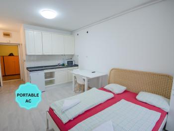 Apartment Tržaška with free parking, Lubiana (foto 2)