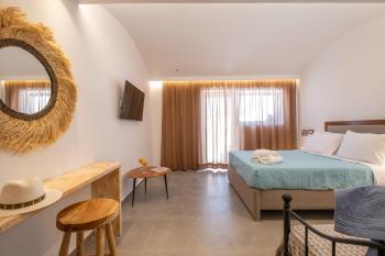 Sand Gem - Beach Apartments, Playa de Perivolos (foto 3)