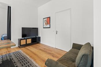 The Straßburger, stylish 3 BR apartment in Mitte, group & family friendly, 4- 6 Guests, Берлин (фото 4)