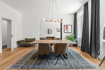 The Straßburger, stylish 3 BR apartment in Mitte, group & family friendly, 4- 6 Guests, Берлин (фото 3)