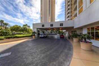 MGM Signature PH 30th floor Deluxe Studio apartment Strip Facing with Balcony, Las Vegas (photo 3)