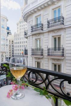 Flat for groups 8 people in Gran Vía-CGRAC4, Madrid (photo 3)