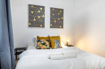 Cozy Apartment in New Town by EasyBNB Premium, Prag (Foto 3)