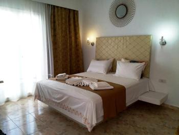 Atalos Suites, Kamari (foto 4)