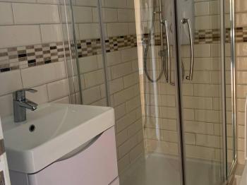 3 Bedroom House with Parking and Garden, Виндзор (фото 5)