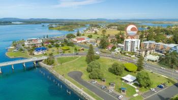 Mirage 602, Tuncurry (photo 2)