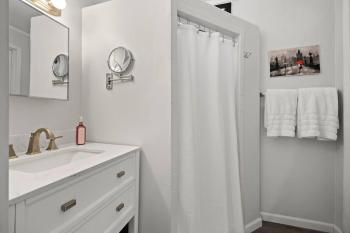 Perfect Pool & Hot Tub Retreat, Pinellas Park (photo 3)