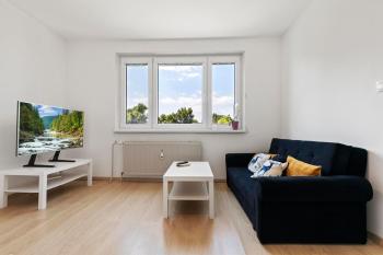 Apartment 20 minutes from city center w Netflix, Coffee or Tea & Parking, Братислава (фото 4)