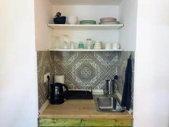 Fun Tiki Vibe Apartment / Charles Bridge / Netflix, Prag (Foto 3)