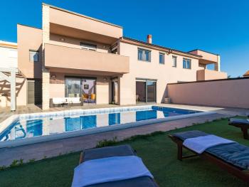 Villa in Valbandon with Private Pool, Valbandon (fotografie 2)