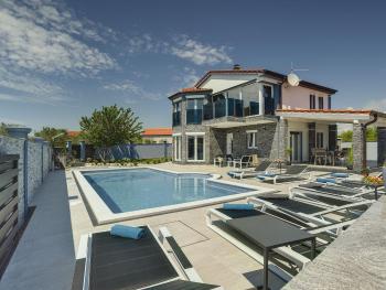 Villa in Fa ana near Beach with Pool, Valbandon (fotografie 3)