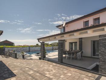 Villa in Fa ana near Beach with Pool, Valbandon (fotografie 4)