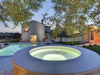 Villa in Rovinj with Pool and Sauna, Rovinjsko Selo (foto 5)