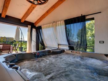 Villa in Rovinj with Pool & Bubble Bath, Rovinjsko Selo (zdjęcie 2)