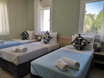 Iris Studios Chios, Karfás (foto 4)