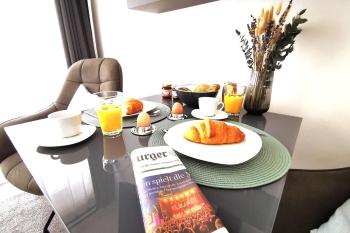HH 01 by ROCKCHAIR - SUPERHOST Status - Modernes Apartment mit sonnigem Balkon & premium Boxspringbetten in Winterhude - Hamburg Top Geheimtipp, Hamburk (fotografie 5)
