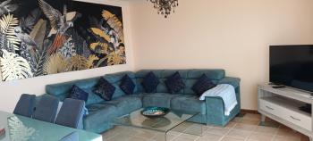 Beautiful, spacious villa, heated pool, sleeps eight, with quality furnishings, Caleta De Fuste (foto 2)